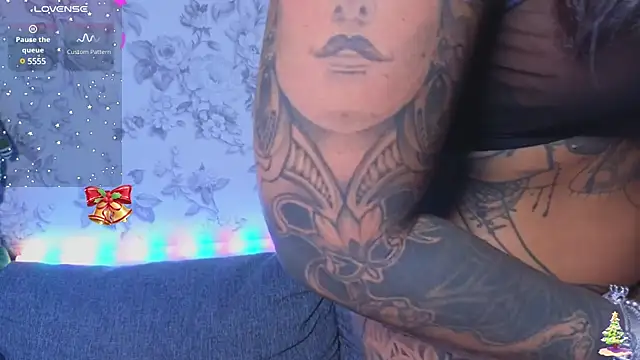 tattooedBabyy online show from December 2024 07:15:01 AM