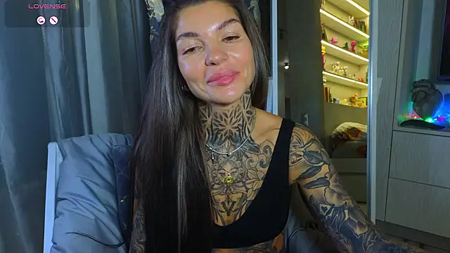 tattooedBabyy online show from January 2026 09:25:01 AM