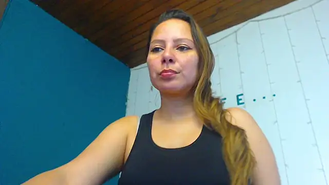 camila delarosa online show from January 2025 01:22:01 PM
