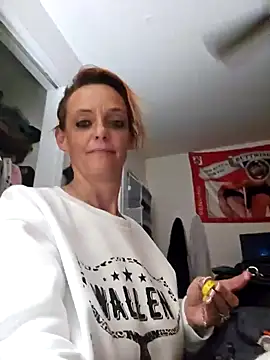 Snapshot of Dixiefaye_Pika chatting on February 2025 06:03:01 AM Dixiefaye Pika online show from February 2025 06:03:01 AM