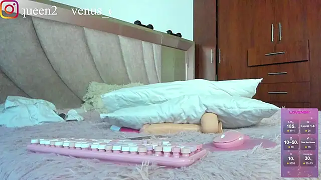 Venus queenn online show from December 2024 10:39:02 PM