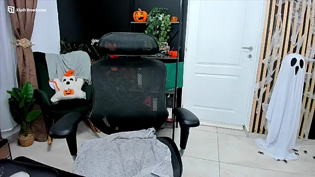 fireflowers  online show from October 2025 10:11:02 PM