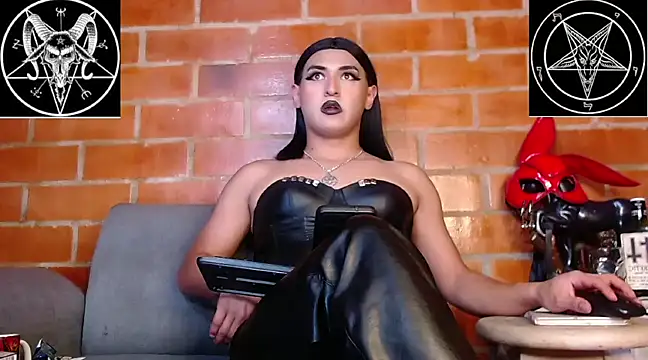 Snapshot of Domina_Lilith chatting on February 2025 06:31:01 AM Domina Lilith online show from February 2025 06:31:01 AM