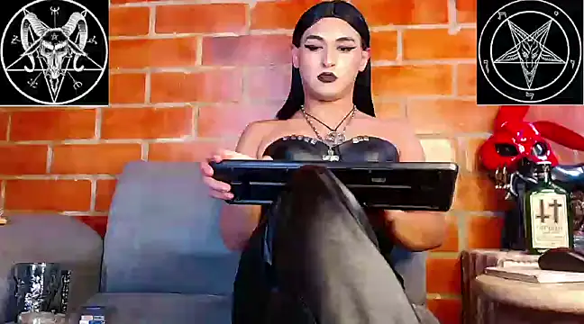 Snapshot of Domina_Lilith chatting on February 2025 05:18:02 PM Domina Lilith online show from February 2025 05:18:02 PM