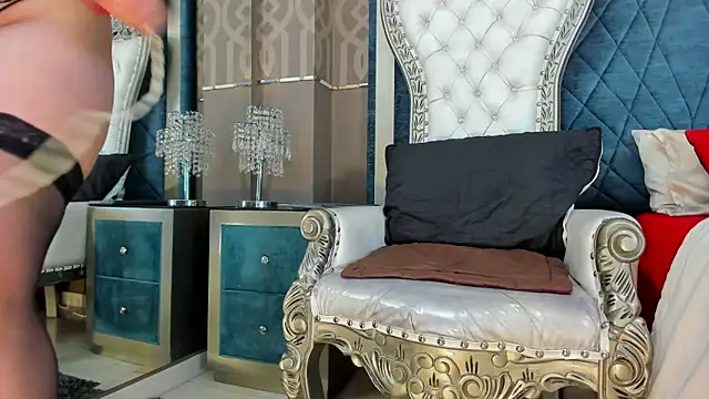 Janna Rousse  online show from November 2025 12:27:02 PM