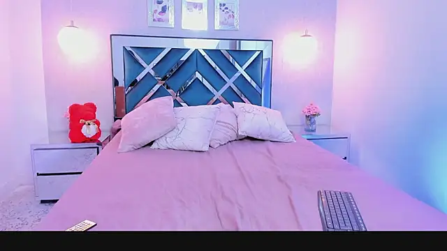 Snapshot of Miakhalifa_7 chatting on January 2025 11:32:01 AM Miakhalifa 7 online show from January 2025 11:32:01 AM