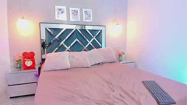 Snapshot of Miakhalifa_7 chatting on January 2025 11:37:02 AM Miakhalifa 7 online show from January 2025 11:37:02 AM