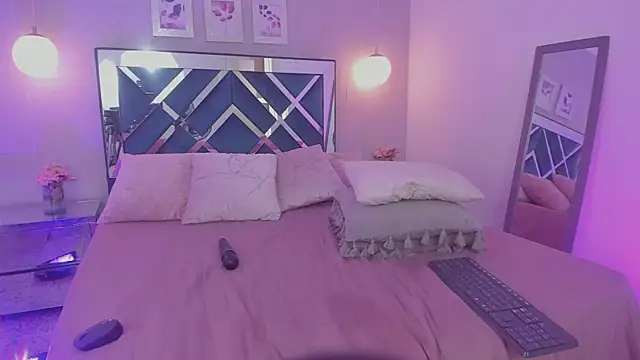 Snapshot of Miakhalifa_7 chatting on March 2025 05:58:02 PM Miakhalifa 7 online show from March 2025 05:58:02 PM