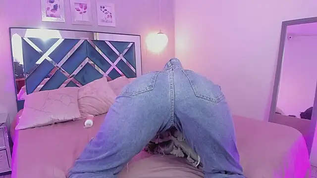 Snapshot of Miakhalifa_7 chatting on March 2025 02:34:01 PM Miakhalifa 7 online show from March 2025 02:34:01 PM