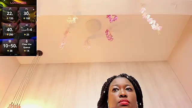 ShairaCoxx online show from December 2024 03:58:01 PM