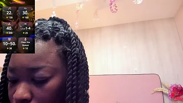 ShairaCoxx online show from December 2024 12:13:01 PM