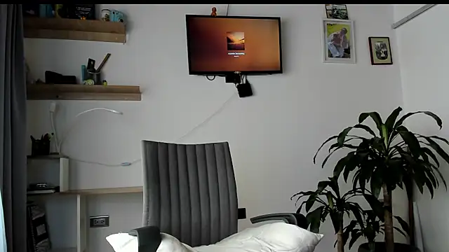 manucute 23  online show from February 2026 03:29:02 PM