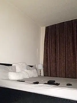 GiseleReine online show from March 2025 05:52:01 PM