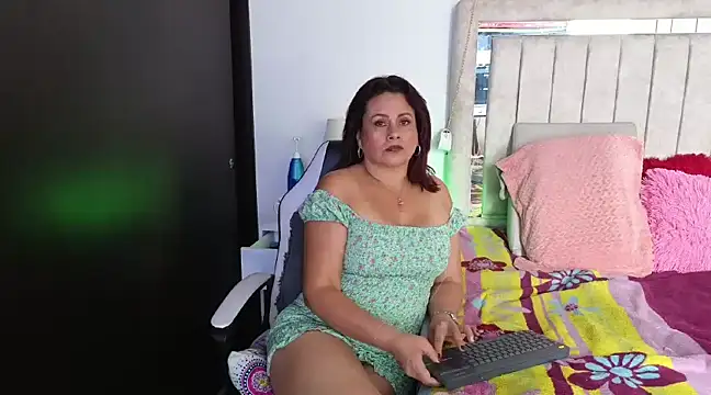 Kaily jonness online show from February 2025 08:26:01 PM