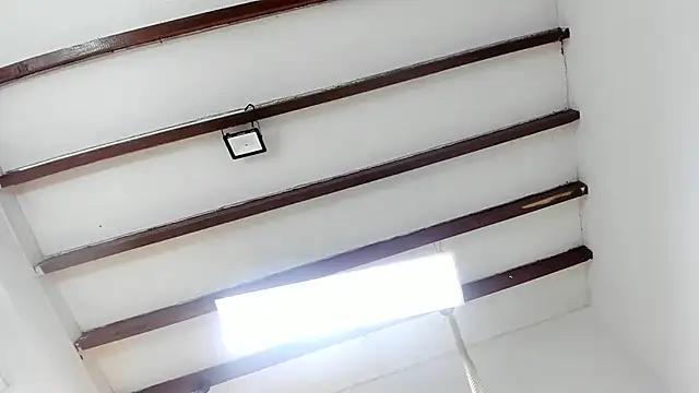 Oriana Guzman online show from February 2025 03:32:01 PM