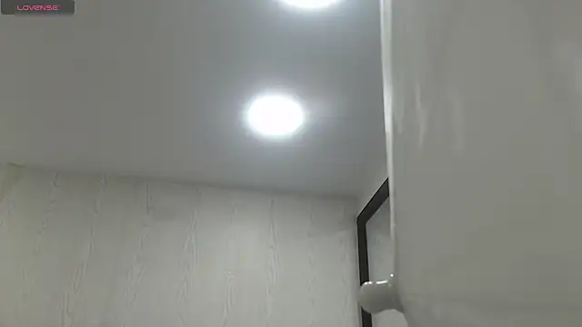 Oriana Guzman online show from February 2025 11:03:01 AM