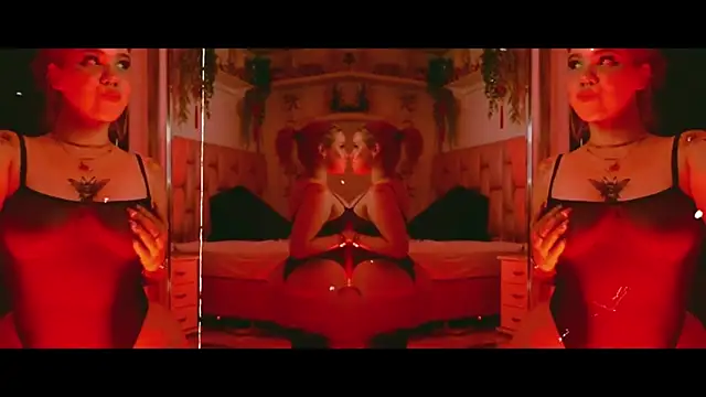 albaismynameX online show from October 2025 12:14:02 PM