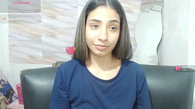 Snapshot of mariana_190 chatting on December 2024 11:06:02 PM mariana 190 online show from December 2024 11:06:02 PM