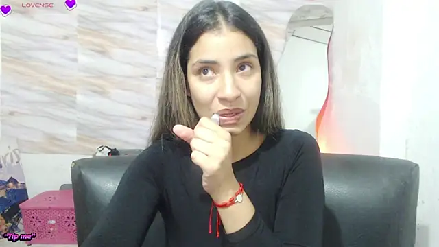 Snapshot of mariana_190 chatting on March 2025 12:59:02 AM mariana 190 online show from March 2025 12:59:02 AM