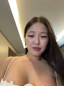 Aiko Yumi online show from December 2024 11:42:02 AM