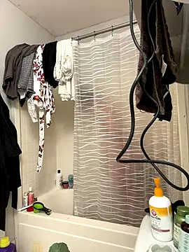 Snapshot of SexyB214 chatting on December 2024 08:15:02 AM SexyB214 online show from December 2024 08:15:02 AM