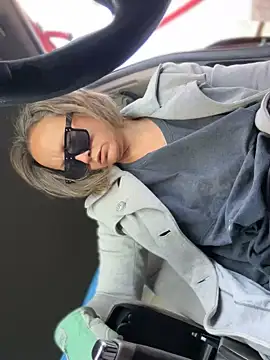 Snapshot of SexyB214 chatting on December 2024 04:51:02 PM SexyB214 online show from December 2024 04:51:02 PM