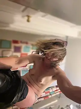 Snapshot of SexyB214 chatting on February 2025 10:15:02 AM SexyB214 online show from February 2025 10:15:02 AM