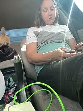 Snapshot of SexyB214 chatting on March 2025 10:05:01 PM SexyB214 online show from March 2025 10:05:01 PM