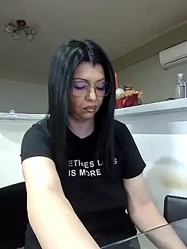 Milf Abigail online show from January 2025 12:05:01 AM