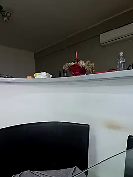 Milf Abigail online show from March 2025 05:56:01 AM