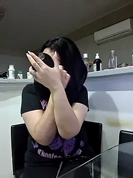 Milf Abigail online show from October 2025 01:35:01 AM