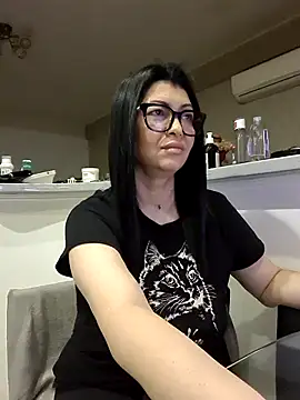 Milf Abigail online show from October 2025 12:22:02 AM