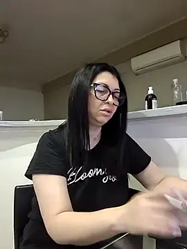 Milf Abigail online show from January 2026 04:16:01 AM