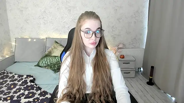 LissaCain online show from November 2025 05:52:01 AM