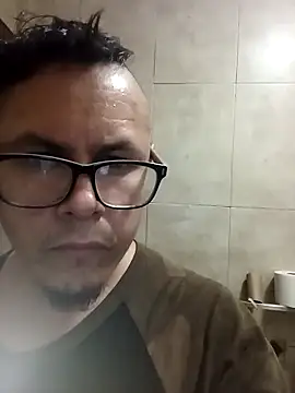 Snapshot of AlanDickson chatting on February 2025 03:13:02 AM AlanDickson online show from February 2025 03:13:02 AM