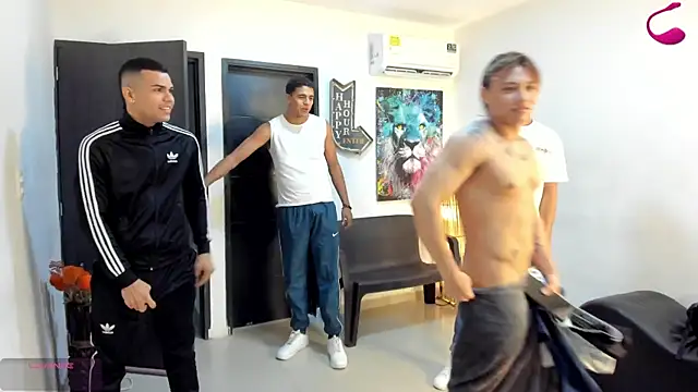 badguyss bisex online show from November 2025 11:29:01 AM