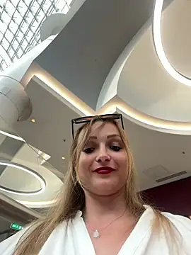 Snapshot of LadyTatiana_Madam chatting on July 2026 05:28:02 PM LadyTatiana Madam online show from July 2026 05:28:02 PM