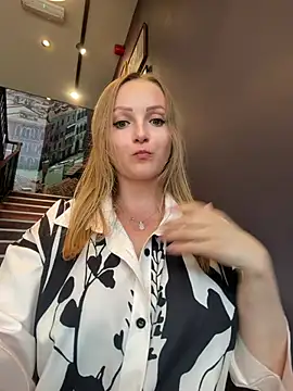 Snapshot of LadyTatiana_Madam chatting on July 2026 03:22:01 PM LadyTatiana Madam online show from July 2026 03:22:01 PM