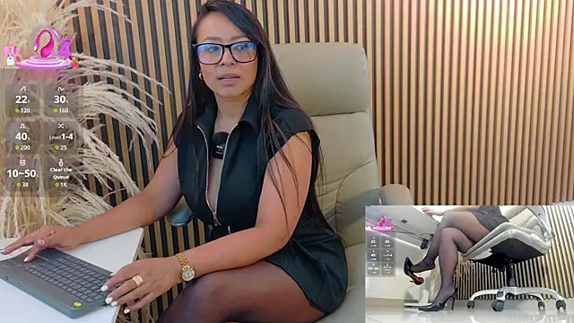 lulu 072 online show from December 2025 12:17:01 AM