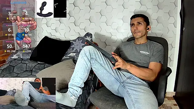 Snapshot of Marck_Muscle chatting on December 2024 02:45:02 AM Marck Muscle online show from December 2024 02:45:02 AM