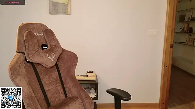 Snapshot of Neko_Kimiko chatting on October 2025 10:34:02 AM Neko Kimiko online show from October 2025 10:34:02 AM