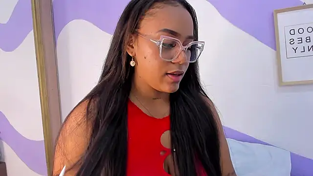 Snapshot of MONAAXXX_ chatting on February 2025 05:16:01 AM MONAAXXX online show from February 2025 05:16:01 AM