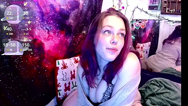 EverlyEster online show from February 2025 06:38:01 PM