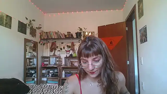 Snapshot of SweetyBabyDemon chatting on December 2024 08:22:01 PM SweetyBabyDemon online show from December 2024 08:22:01 PM