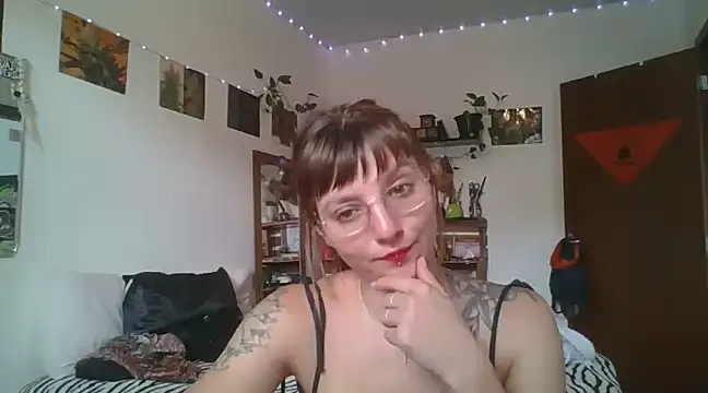 Snapshot of SweetyBabyDemon chatting on December 2024 01:55:02 PM SweetyBabyDemon online show from December 2024 01:55:02 PM