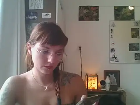 Snapshot of SweetyBabyDemon chatting on December 2024 08:13:01 PM SweetyBabyDemon online show from December 2024 08:13:01 PM