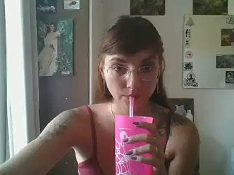 Snapshot of SweetyBabyDemon chatting on January 2025 06:43:01 PM SweetyBabyDemon online show from January 2025 06:43:01 PM