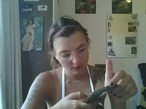 Snapshot of SweetyBabyDemon chatting on February 2025 07:25:01 PM SweetyBabyDemon online show from February 2025 07:25:01 PM