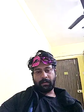 Snapshot of GlassBarge9 chatting on November 2025 06:19:02 PM GlassBarge9 online show from November 2025 06:19:02 PM