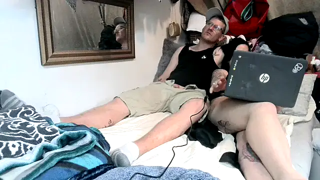 Snapshot of kaylajean6969 chatting on January 2025 12:27:01 AM kaylajean6969 online show from January 2025 12:27:01 AM